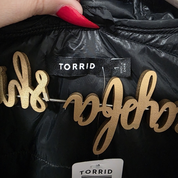 Torrid Puffer Vest In Black Size 1x - Picture 4 of 7